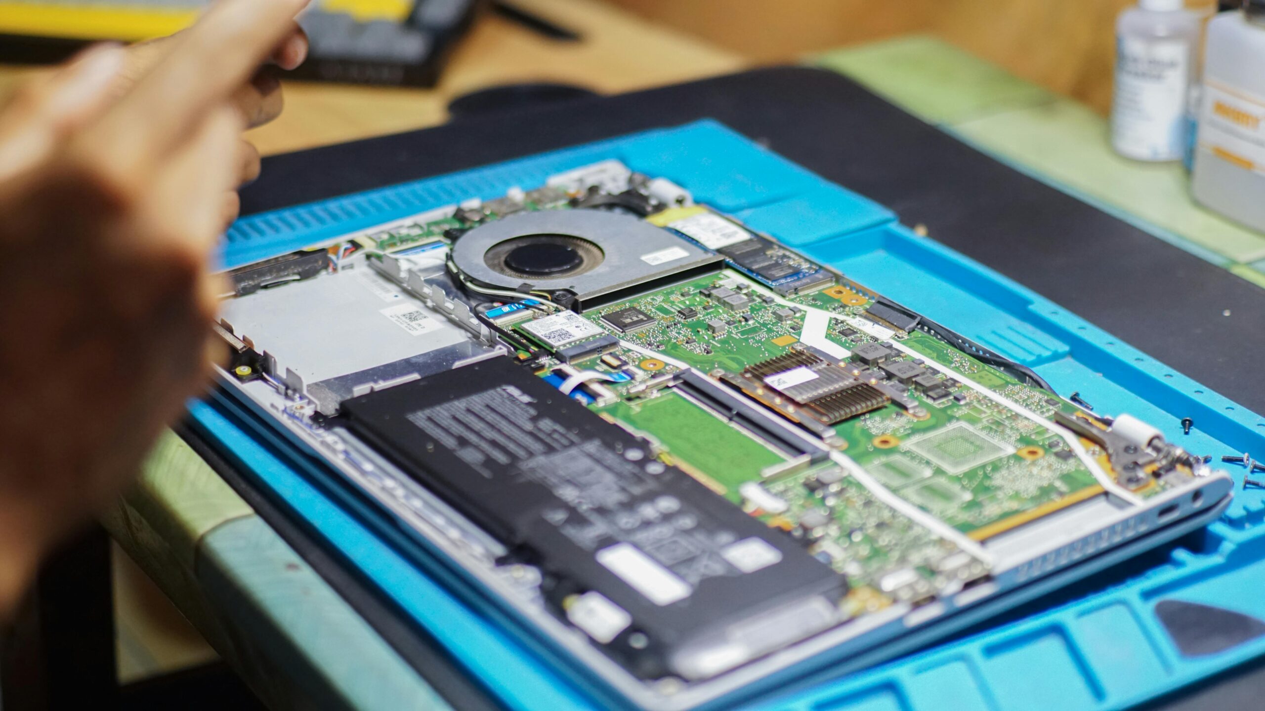 Laptop Repair Services in Dubai